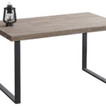 Mesa comedor modelo Natural. Tapa madera roble american 54 mm grosor. Patas metálicas color negro. Medidas 140 x 80 x 76