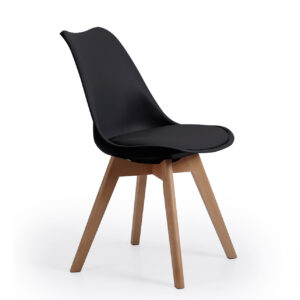 Silla comedor modelo Bistro. Patas nórdicas en madera. Carcasa plástico fácil limpieza. Asiento tapizado. Medidas: 48 x 54 x 84 cm.