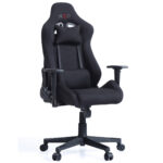 Sillón giratorio gamer NEO PRO. Altura regulable. Respaldo reclinable hasta 135º. Basculante 15º con bloqueo y regulador de presión. Brazos regulables en altura. Cojines lumbar y cervical incluidos. Ruedas blandas antirayas. Tejido negro. Bordado decorativo en parte superior. Medidas: 70 x 70 x 124 - 134 cm.