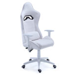 Altura regulable. Respaldo reclinable. Brazos regulables en altura. Cojín lumbar. Ruedas blandas antirayas. Tejido símil piel. Medidas: 70 x 70 x 123 - 133 cm.