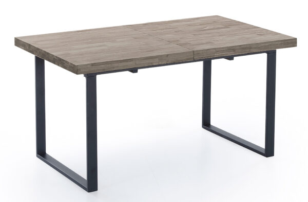 Mesa comedor modelo Natural extensible. Tapa madera color roble american 54 mm. Estructura y patas metálicas color negro. Medidas: 140 - 180 x 80 x 76 cm.