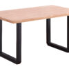 Tapa en madera de roble acabado chaflán. Patas metálicas color negro esquinas en chaflán. Medidas: 150 x 90 x 77 cm.