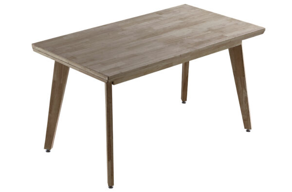 Mesa comedor fija. Tapa y patas en madera de roble color honey. Bordes tapa en chaflán. Medidas: 150 x 90 x 76 cm.