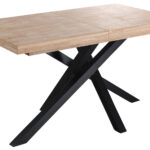 Tapa y extensibles en madera de roble nordish. Extensible de 140 a 180 o 220 cm. 2 extensibles independientes 40 cm. Almacenaje de extensibles bajo la tapa. Patas metálicas color negro. Topes de suelo regulables. Medidas: 140 - 180 - 220 x 90 x 76 cm.