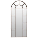 Espejo de tipo ventana con arco superior. Estructura metálica color negro. Medidas: 80 x 3