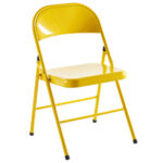Silla multiusos plegable. Chapa metálica. Color amarillo. Medidas: 46 x 46 x 87 cm.