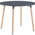 Tapa DM lacado mate color gris. Estructura inferior metálica portante. Patas en madera de haya. Topes suelo niveladores. Medidas: 100 x 100 x 74