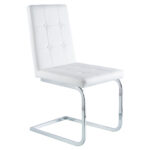 Silla comedor tapizada. Patín metálico cromado. Tapizada en símil piel. Medidas: 45 x 58 x 93 cm.