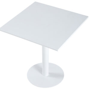 Mesa cuadrada metálica multiusos. Uso exterior / interior. Tapa superior en chapa metálica. Cuerpo inferior y peana metálicos. Color blanco. Medidas: 70 x 70 x 73 cm.