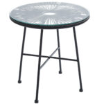 Mesa multiusos para uso interior / exterior. Tratamiento anti UV. Tapa trenzado en cordón PE color negro y cristal templado transparente. Estructura y patas metálicas en color negro. Medidas: 50 x 50 x 52